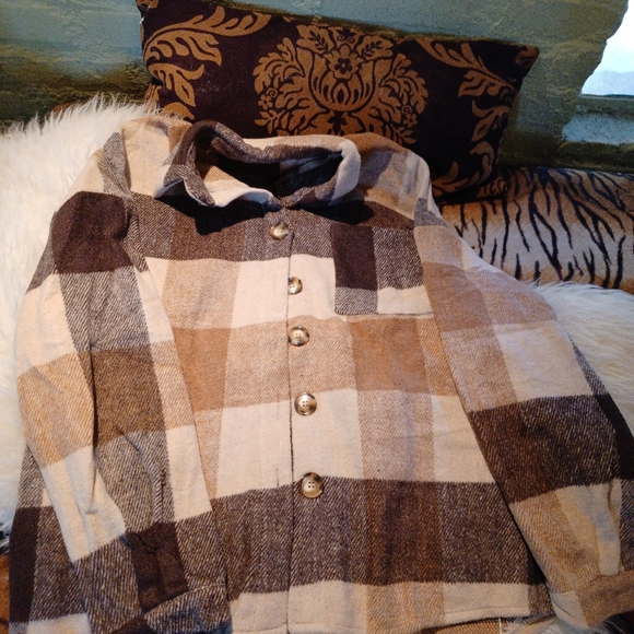 Host pick! 🍂🍁🍂🍁! super soft plaid flannel shirt Shacket - Picture 8 of 8